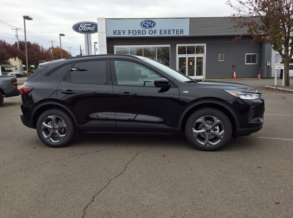 2026 Ford Escape Hybrid ST-Line Select photo 2