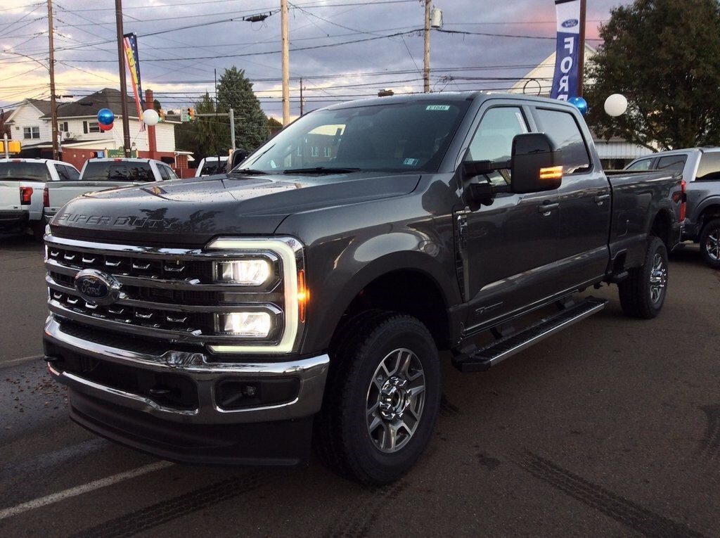 2026 Ford F-350 photo 3