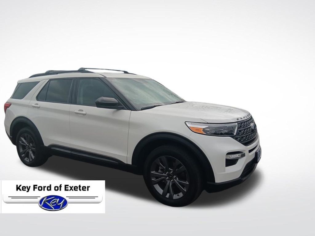 2023 Ford Explorer XLT 4WD's photo