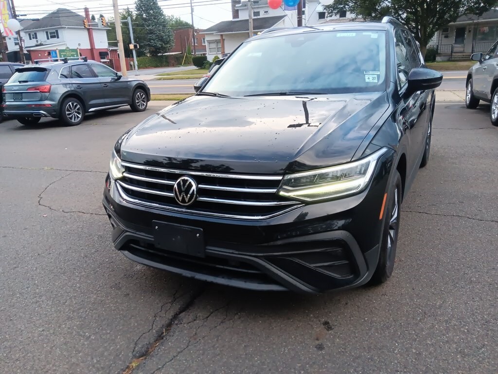 2022 Volkswagen Tiguan SE photo 2