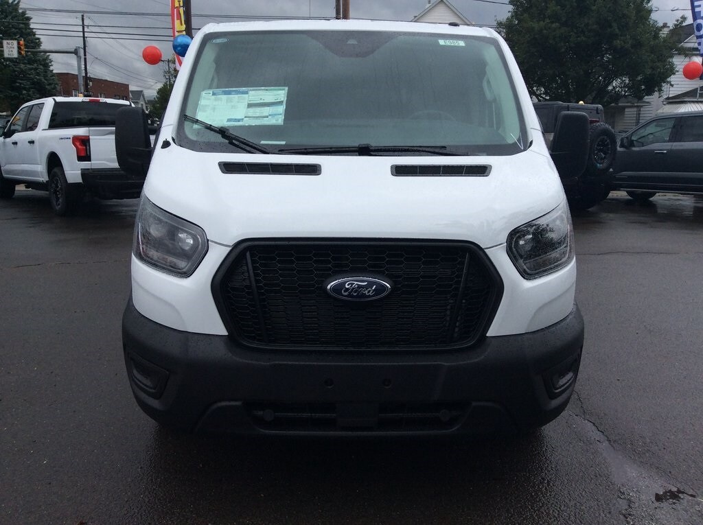 2025 Ford Transit photo 3