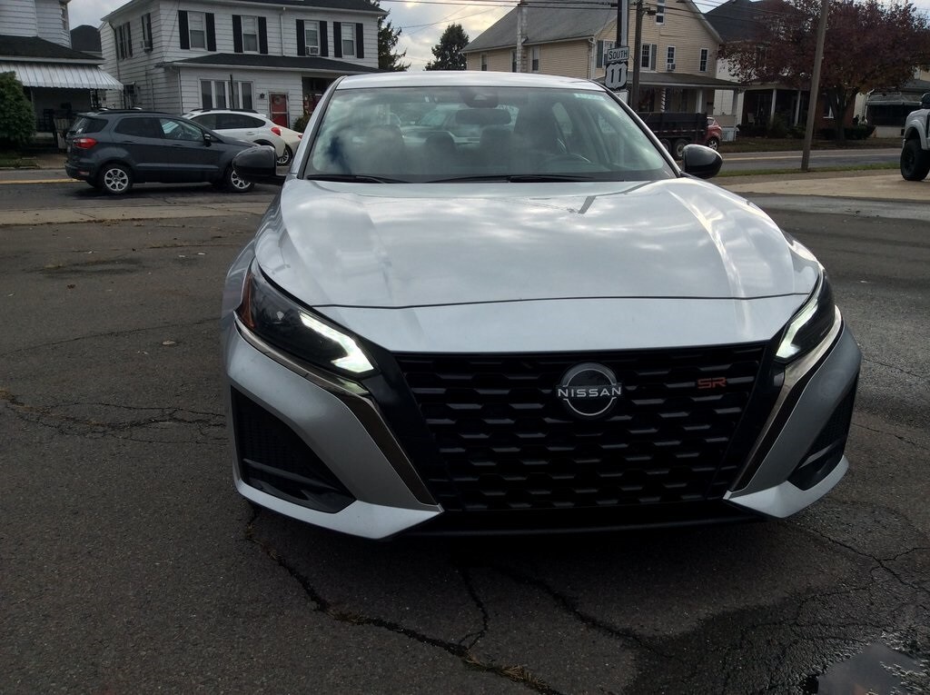 2024 Nissan Altima 2.5 SR photo 3