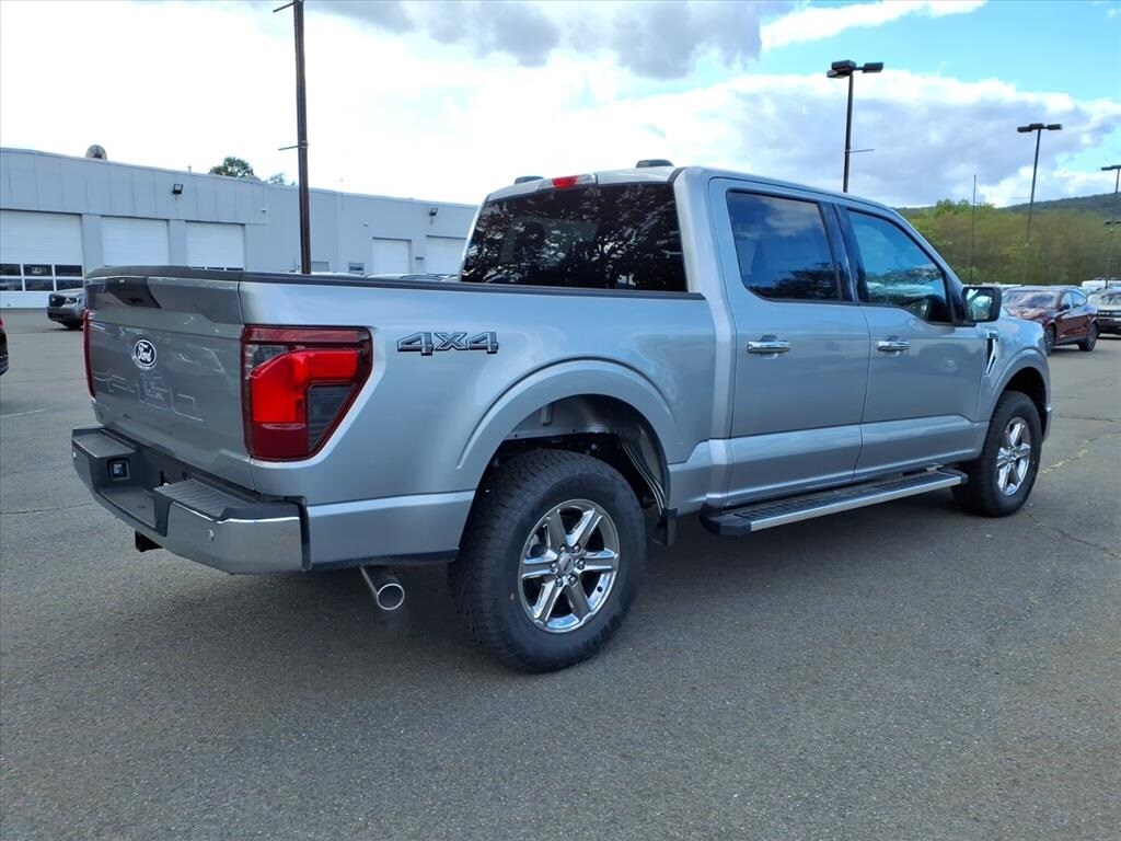 2025 Ford F-150 XLT photo 3