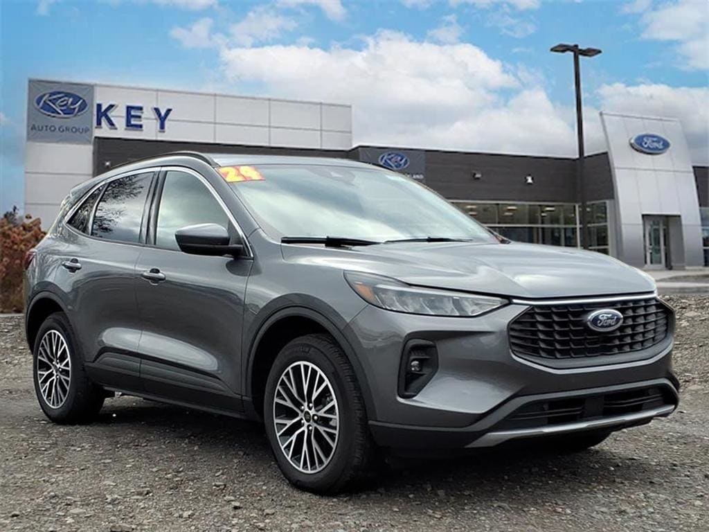 2024 Ford Escape PHEV's photo