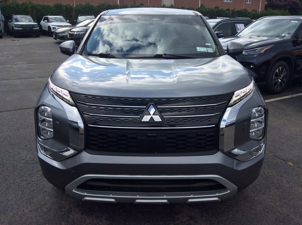 Certified 2023 Mitsubishi Outlander SE SUV