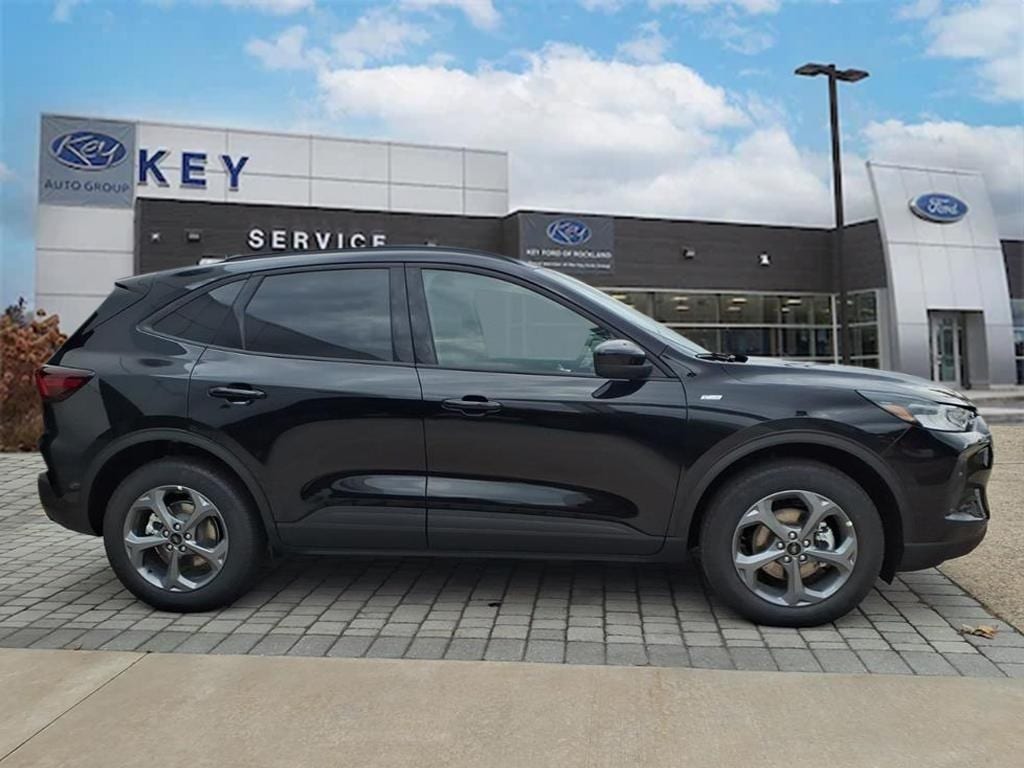 New 2026 Ford Escape Hybrid ST-Line Select SUV