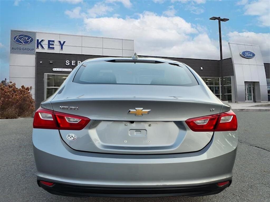 2023 Chevrolet Malibu 1LT photo 4