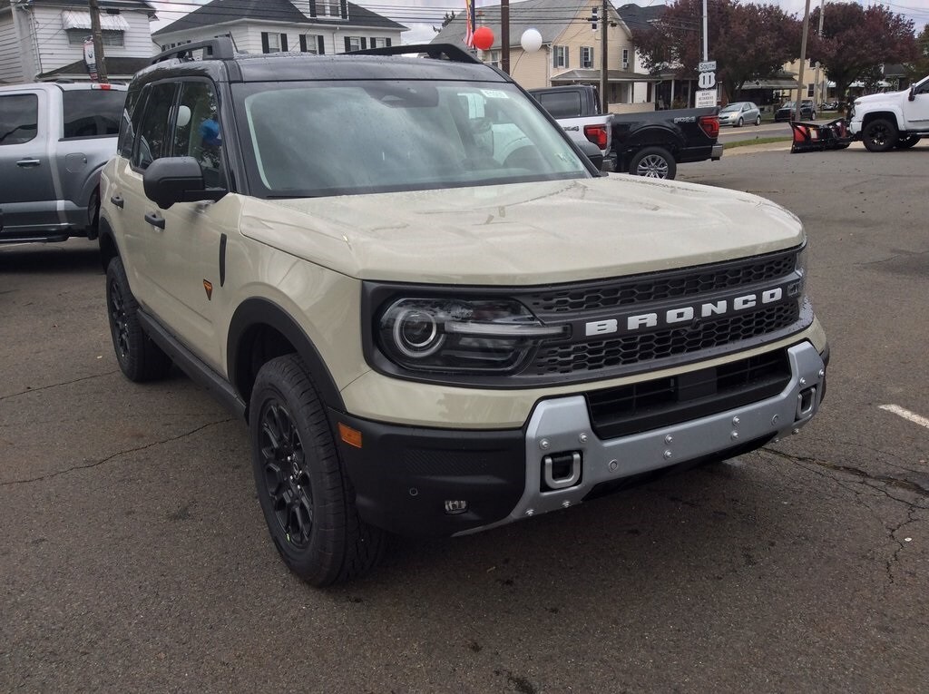 2025 Ford Bronco Sport Badlands photo 2