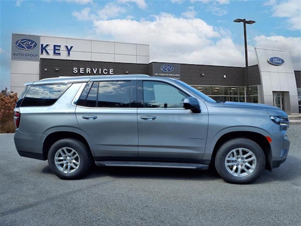 2023 Chevrolet Tahoe LT photo 2