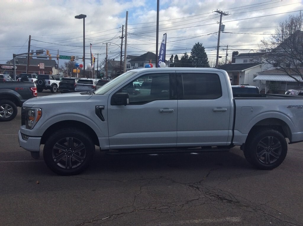 2022 Ford F-150 XLT photo 2