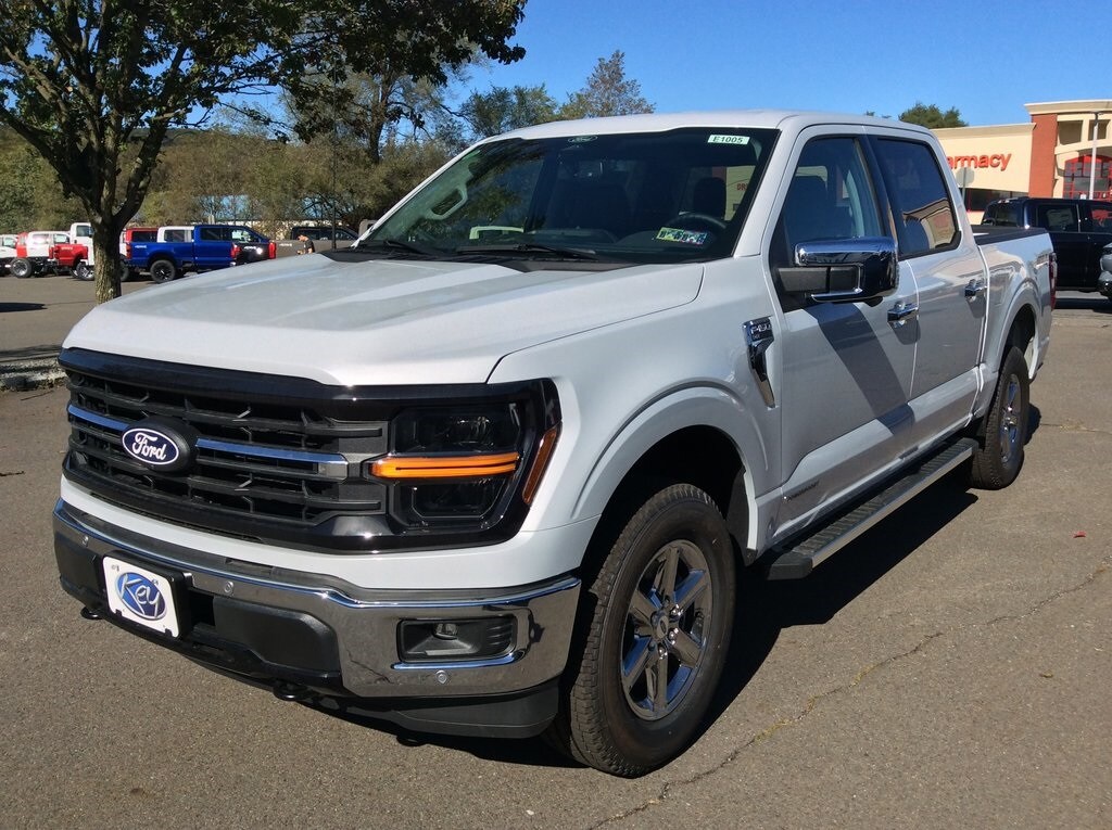 2025 Ford F-150 XLT photo 4
