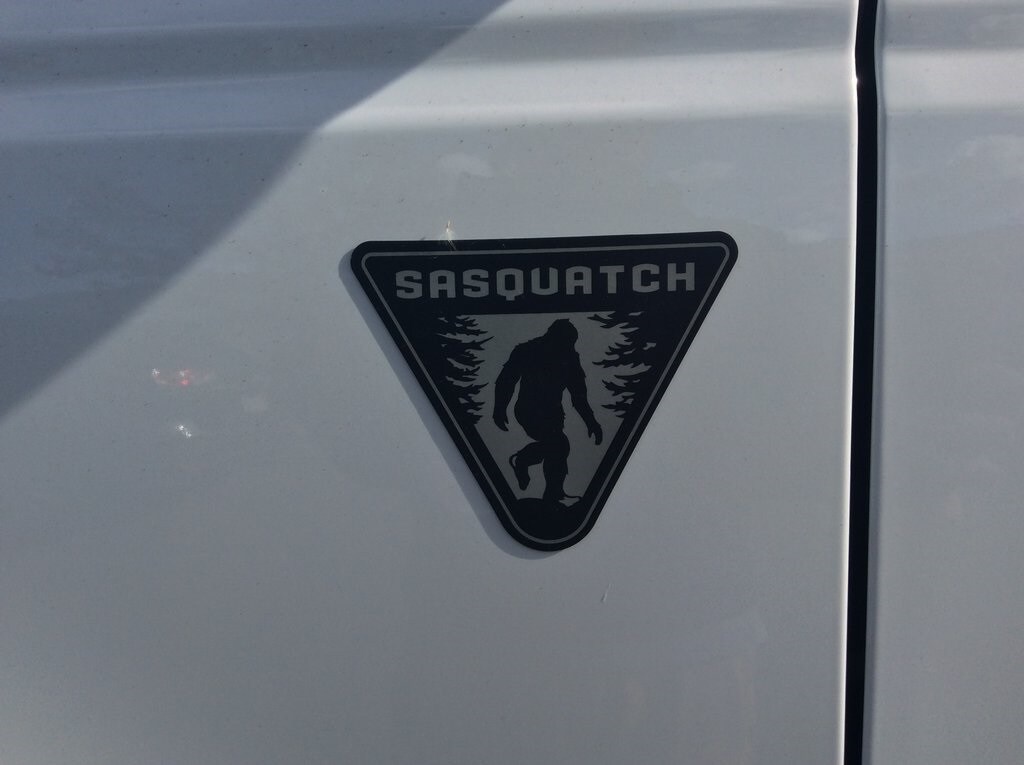 2025 Ford Bronco Base photo 3