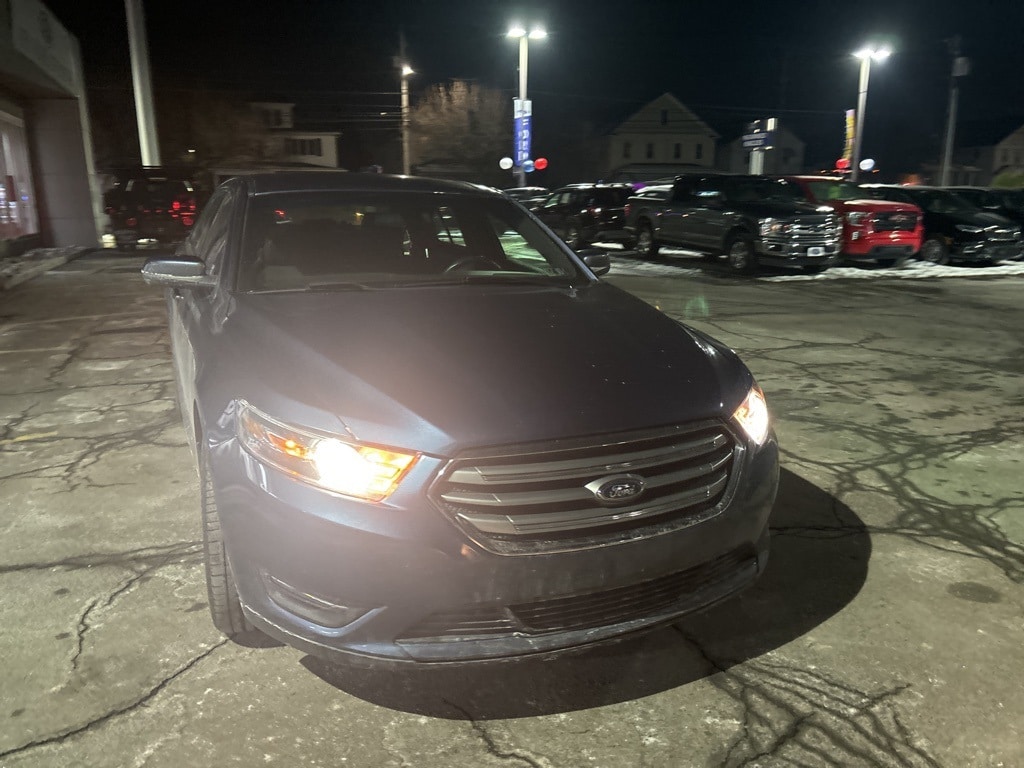 Used 2019 Ford Taurus SEL Sedan
