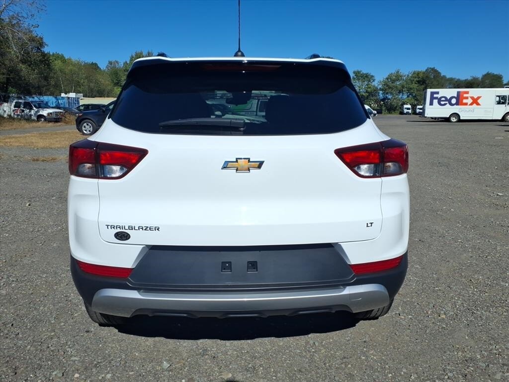 2023 Chevrolet Trailblazer LT photo 4