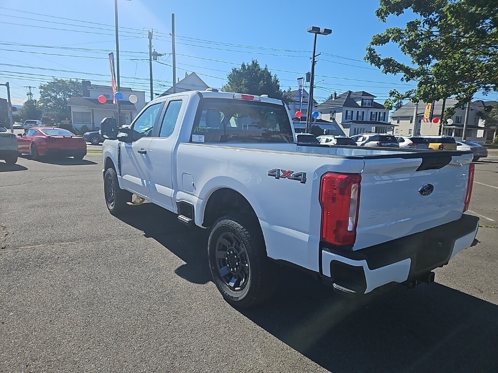 2026 Ford F-250 photo 3