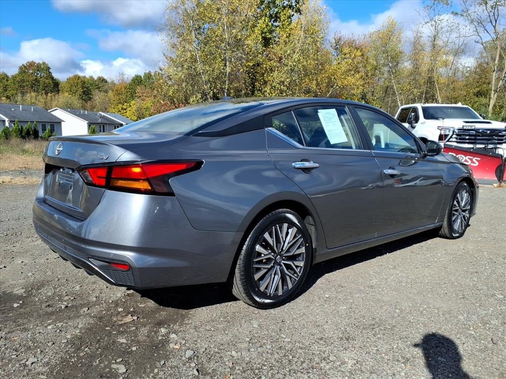 Used 2023 Nissan Altima 2.5 SV Sedan