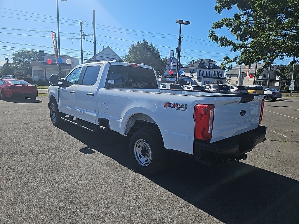 2026 Ford F-250 photo 3