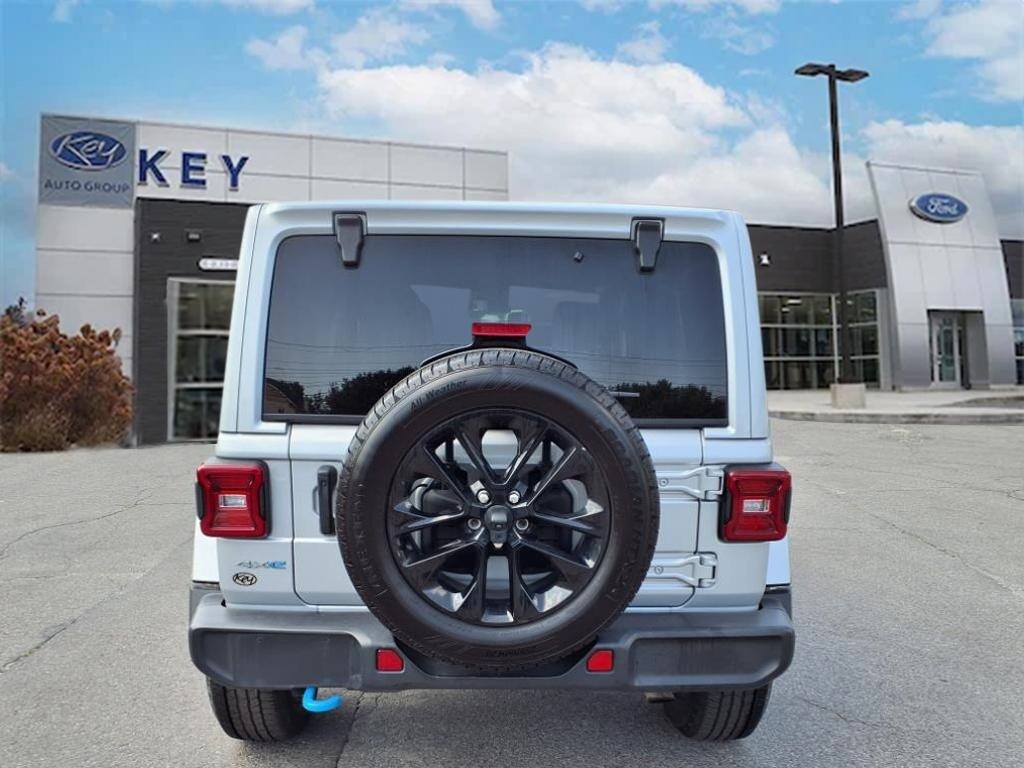 2024 Jeep Wrangler Sahara 4xe photo 4