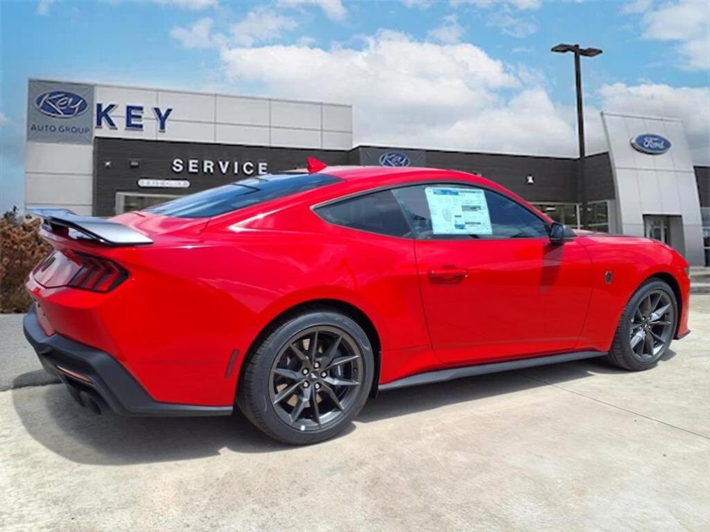 2025 Ford Mustang Dark Horse Deluxe photo 3