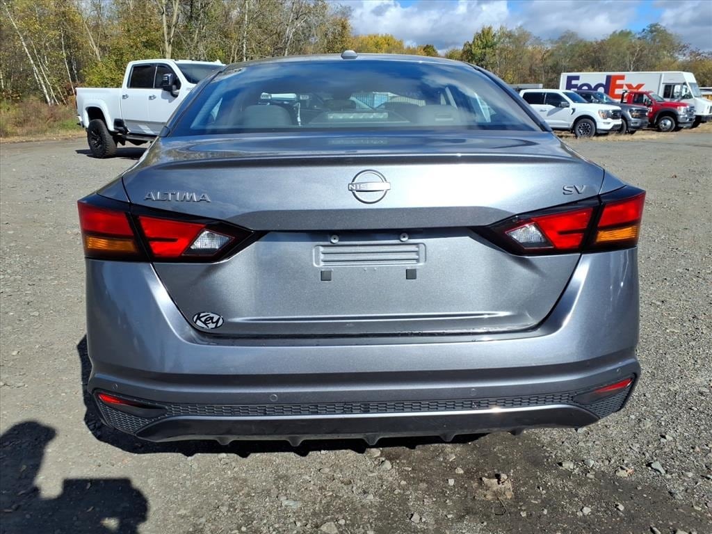 Used 2023 Nissan Altima 2.5 SV Sedan