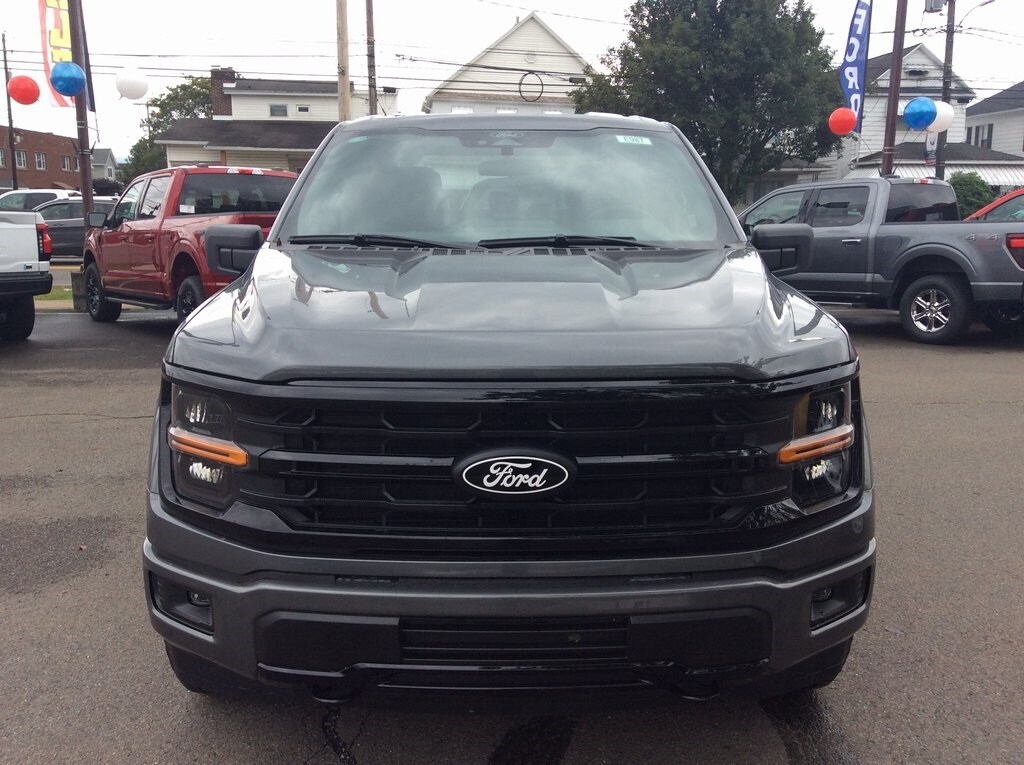 2025 Ford F-150 XLT photo 3