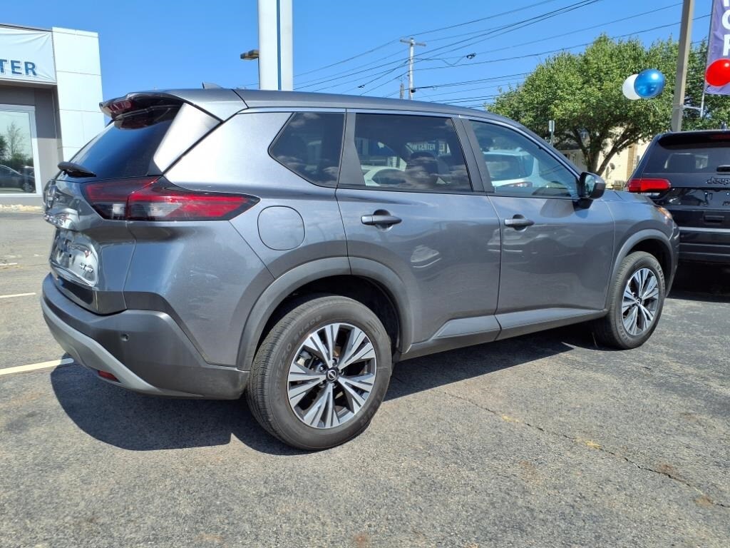 2023 Nissan Rogue SV photo 3
