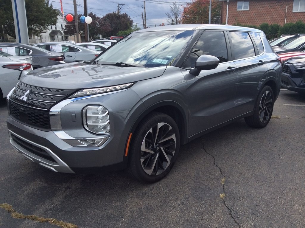 Certified 2023 Mitsubishi Outlander SE SUV