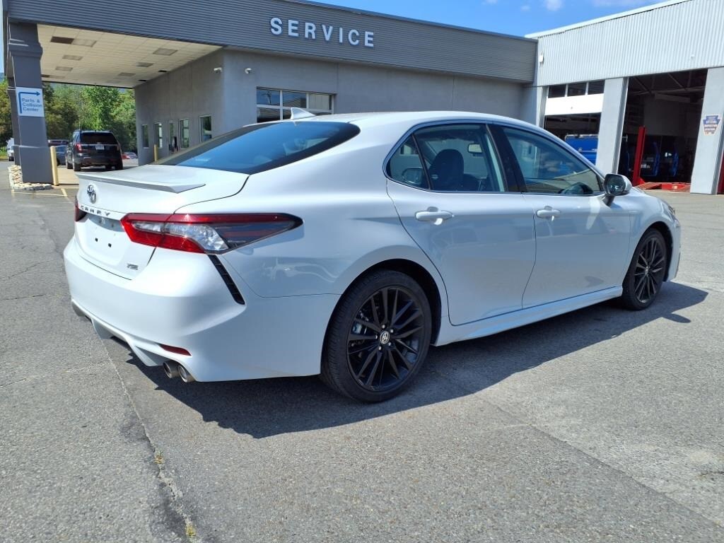 2024 Toyota Camry XSE photo 3