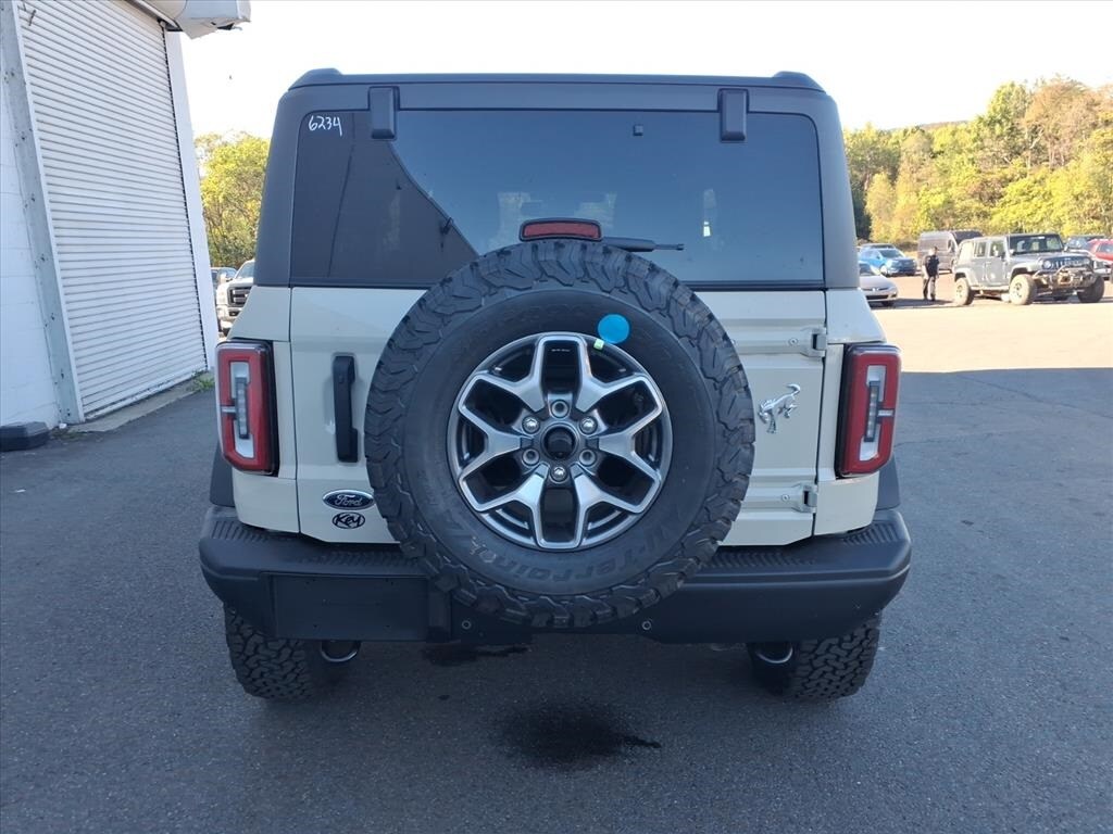 2025 Ford Bronco Badlands photo 4