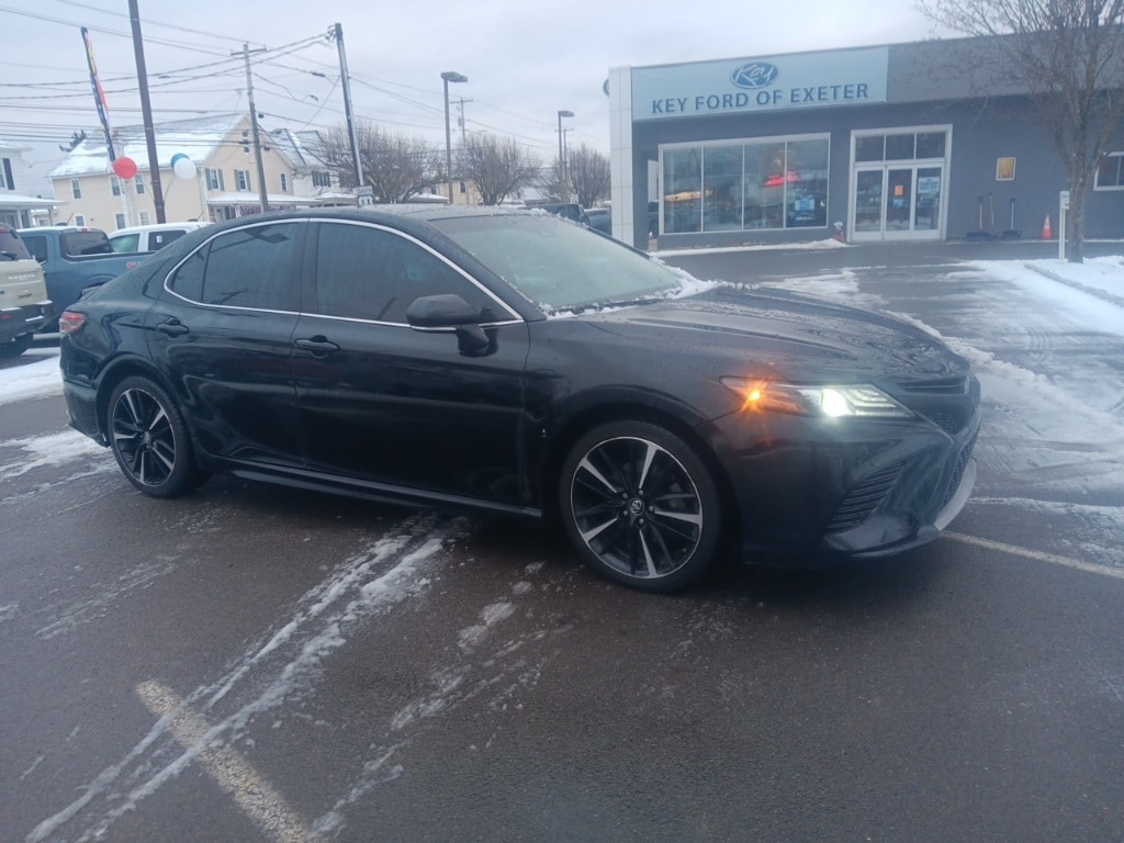 2018 Toyota Camry XSE's photo