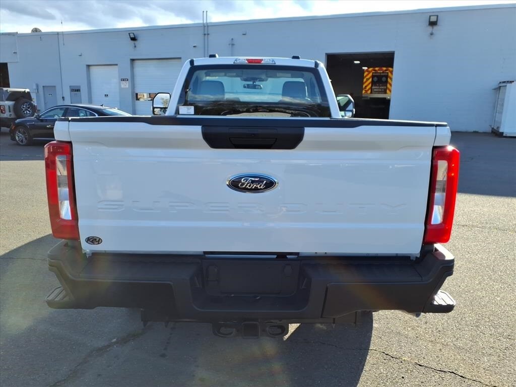2026 Ford F-250 photo 4