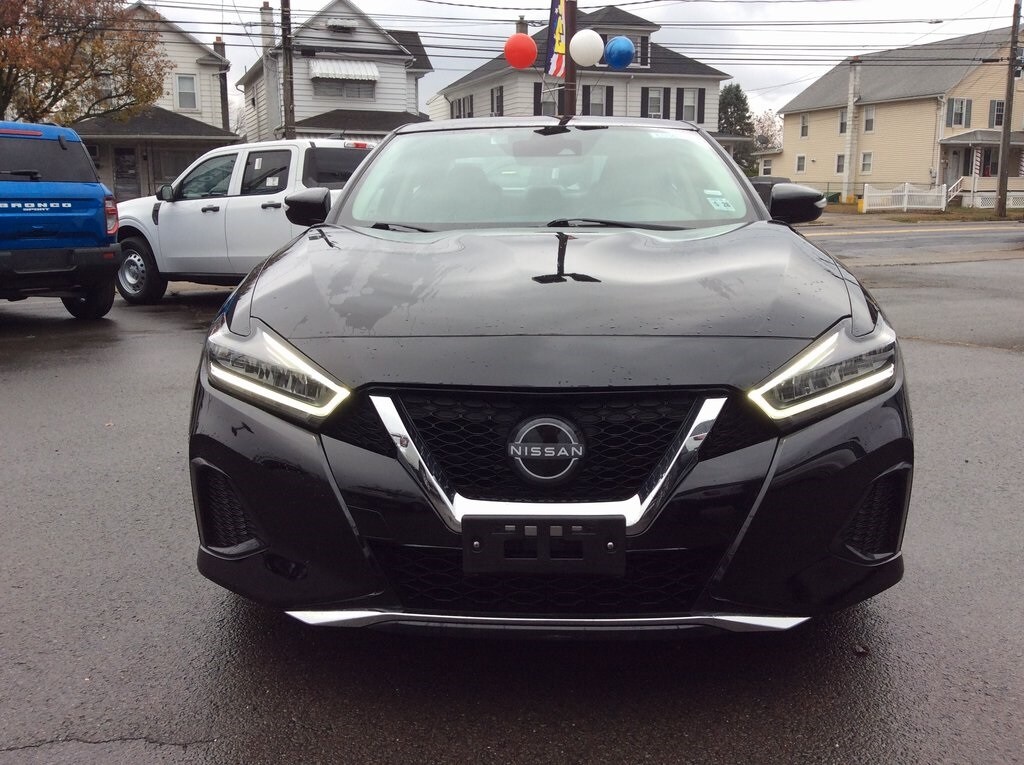 2023 Nissan Maxima SV photo 4