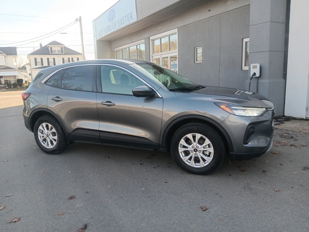 2023 Ford Escape Active's photo