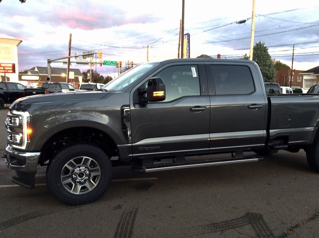 2026 Ford F-350 photo 4