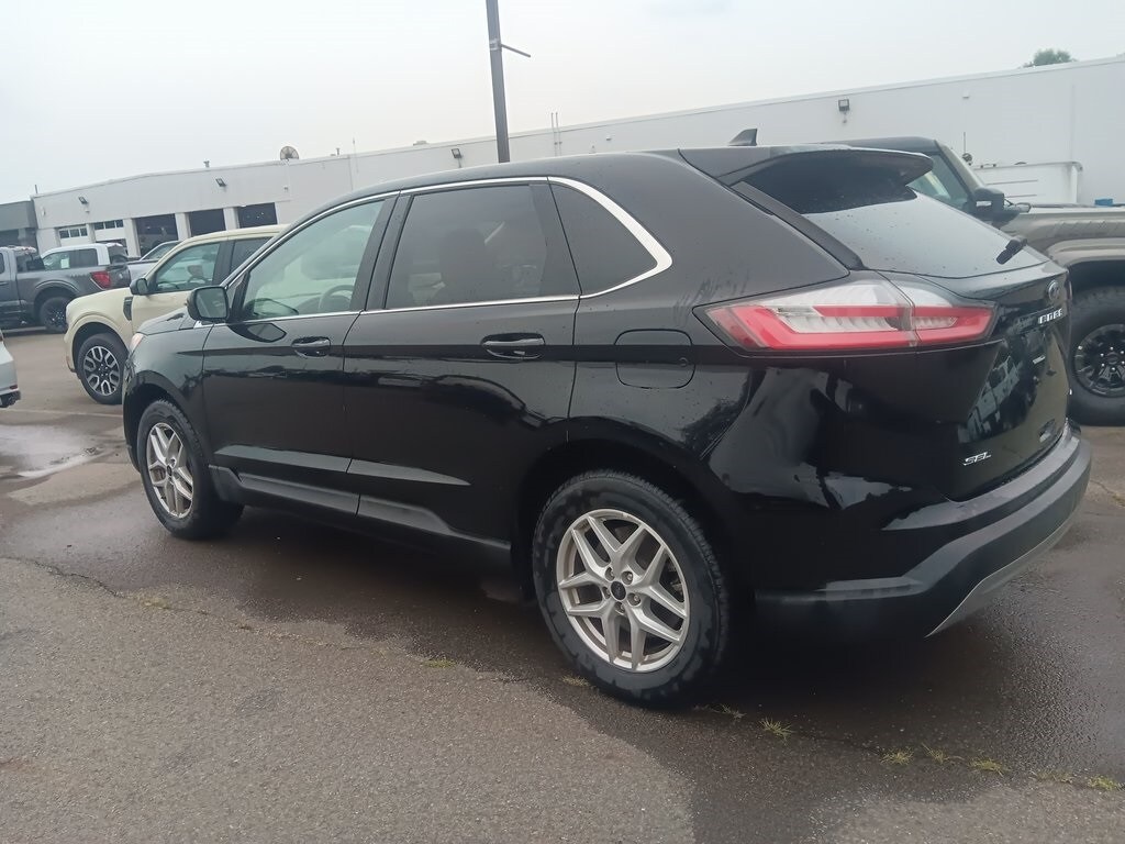 2023 Ford Edge SEL photo 3