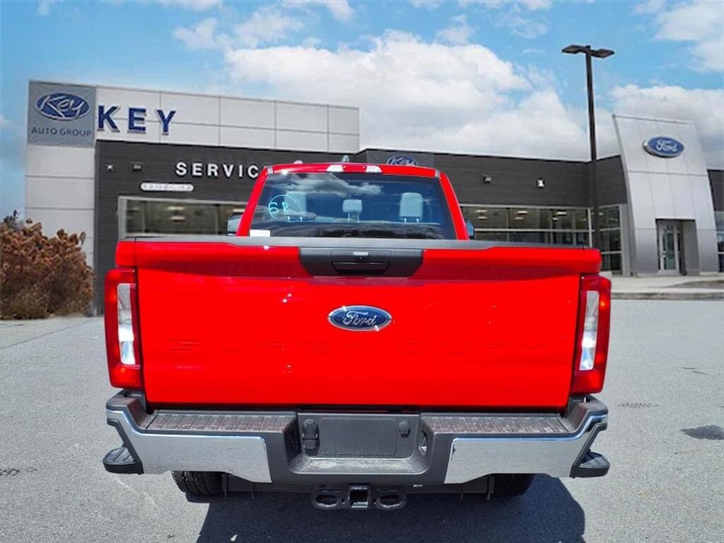 2026 Ford F-350 photo 4