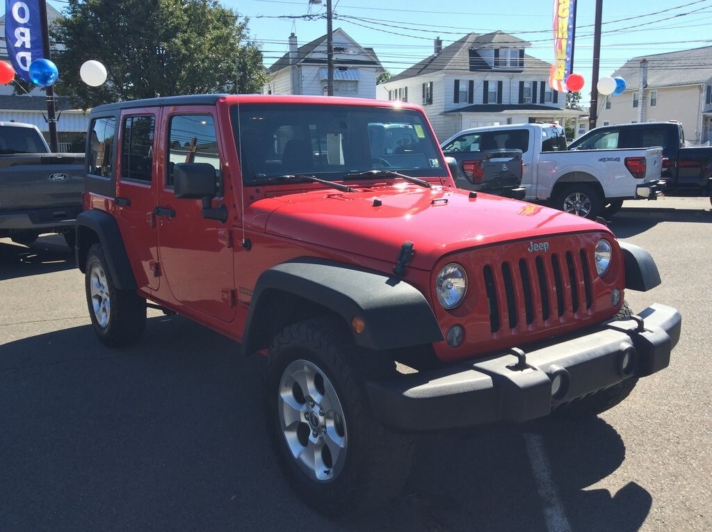 2018 Jeep Wrangler Unlimited Sport photo 2