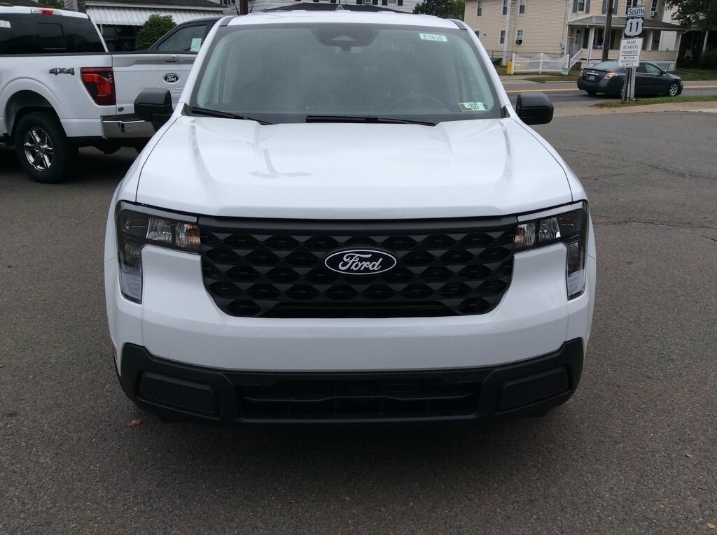 2025 Ford Maverick XL photo 2