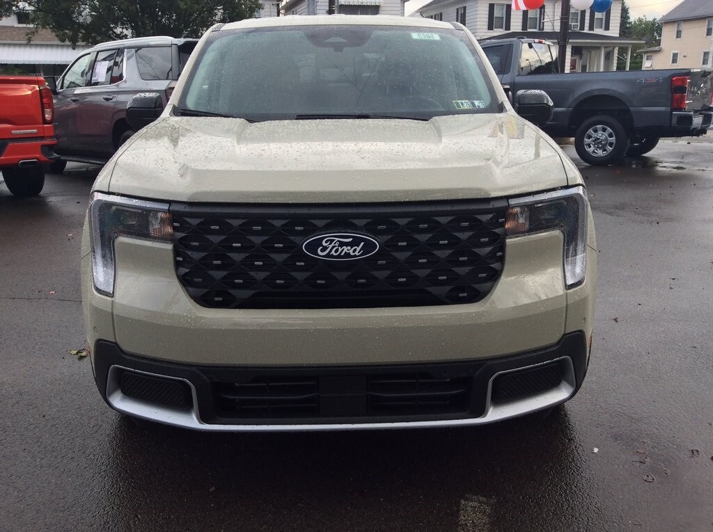 2025 Ford Maverick Lariat photo 2