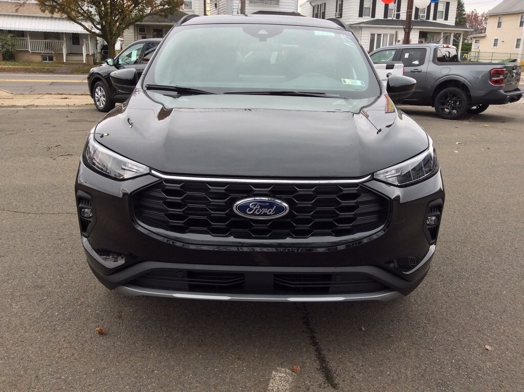 2026 Ford Escape Hybrid ST-Line Select photo 4