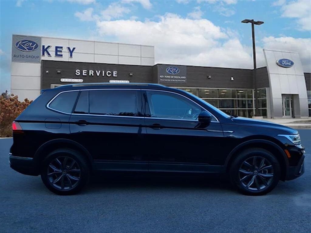 2022 Volkswagen Tiguan SE photo 2