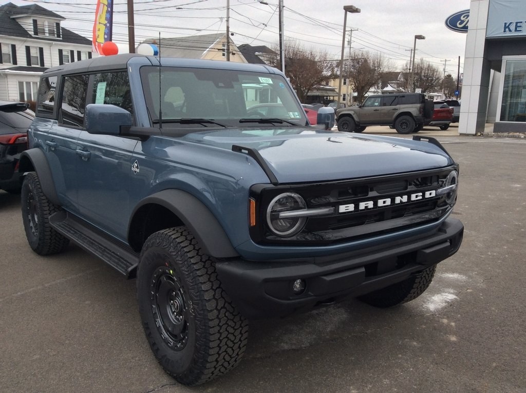 New 2025 Ford Bronco Outer Banks SUV