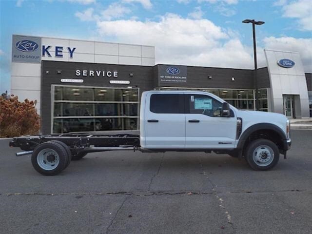 2024 Ford F-550 photo 2