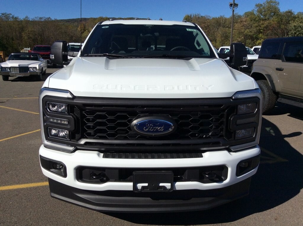 2025 Ford F-350 XL photo 3