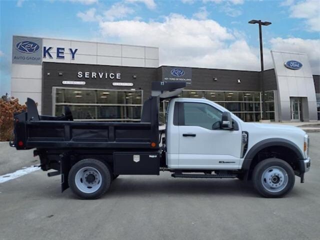 2024 Ford F-550 photo 2