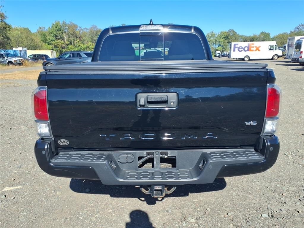 2022 Toyota Tacoma TRD Sport photo 4
