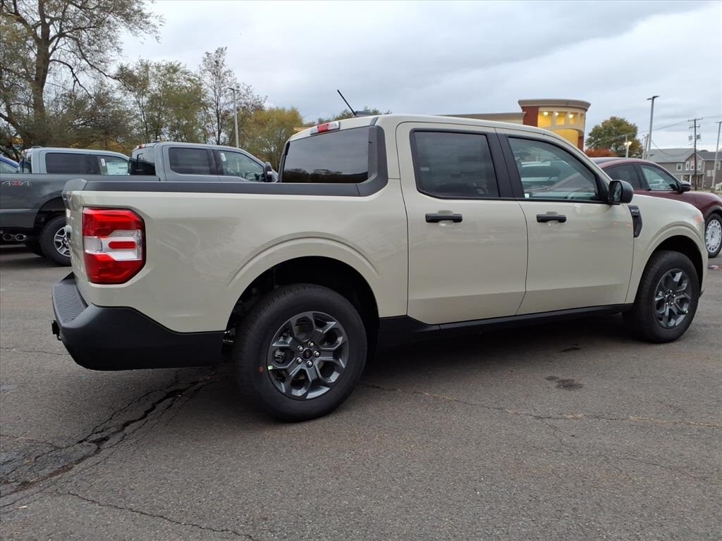 2025 Ford Maverick XLT photo 3