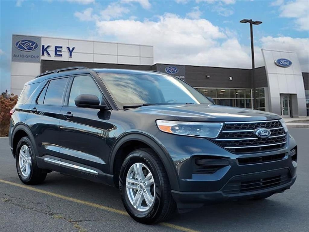2022 Ford Explorer XLT's photo