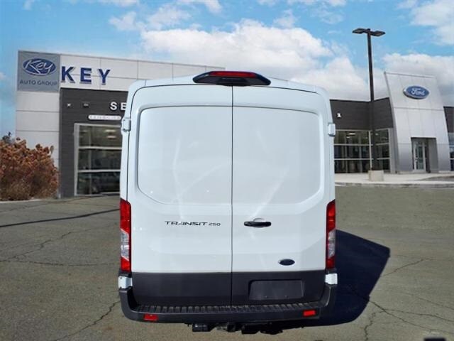 2025 Ford Transit photo 4