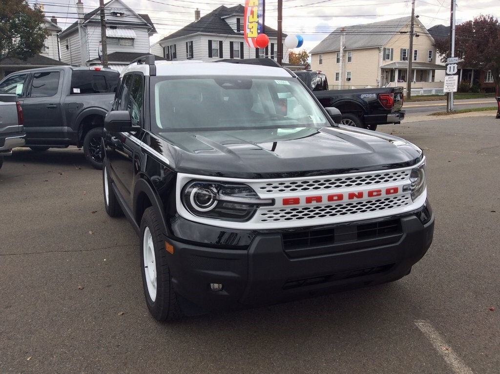 2025 Ford Bronco Sport Heritage photo 2